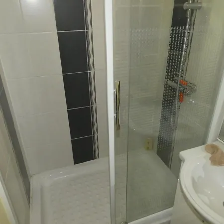 T3 En Centre-ville Avec Terrasse Et Parking Prive A - Fr-1-71-90 鲁瓦扬