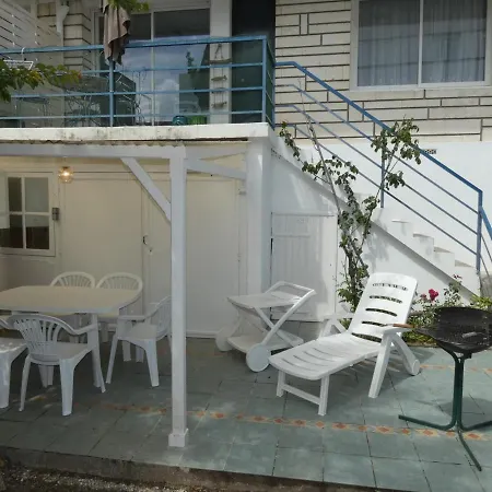 T3 En Centre-ville Avec Terrasse Et Parking Prive A - Fr-1-71-90 Apartmán